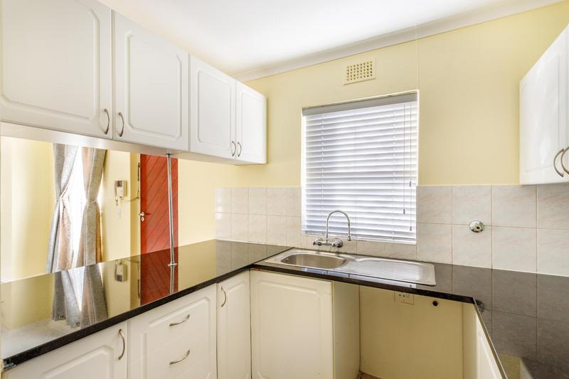 To Let 3 Bedroom Property for Rent in Pinelands Western Cape